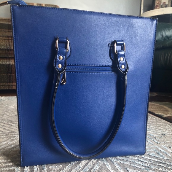 Hand bag - Picture 2 of 10